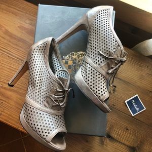 Vince Camuto  grey  elephant skin heels